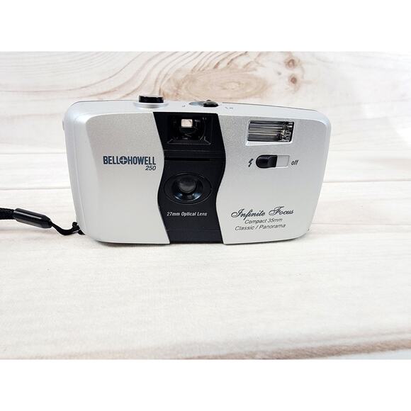 Vintage Bell & Howell Infinite Focus 35mm Panorama Fixed Camera 250NP NEW - Picture 3 of 16